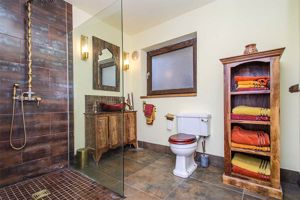 Photo 19- click for photo gallery